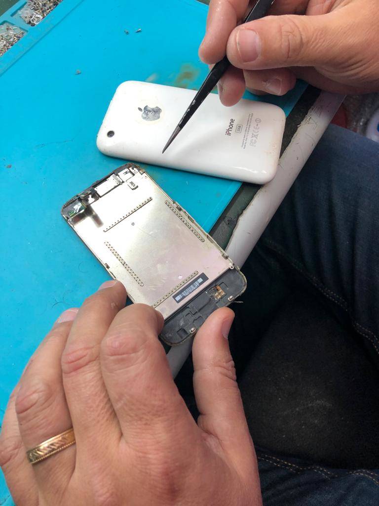 ремонт айфонов в Нетании
